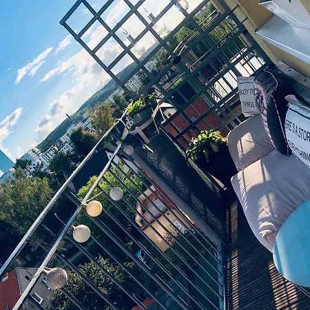Artystyczne Mieszkanie Apartman